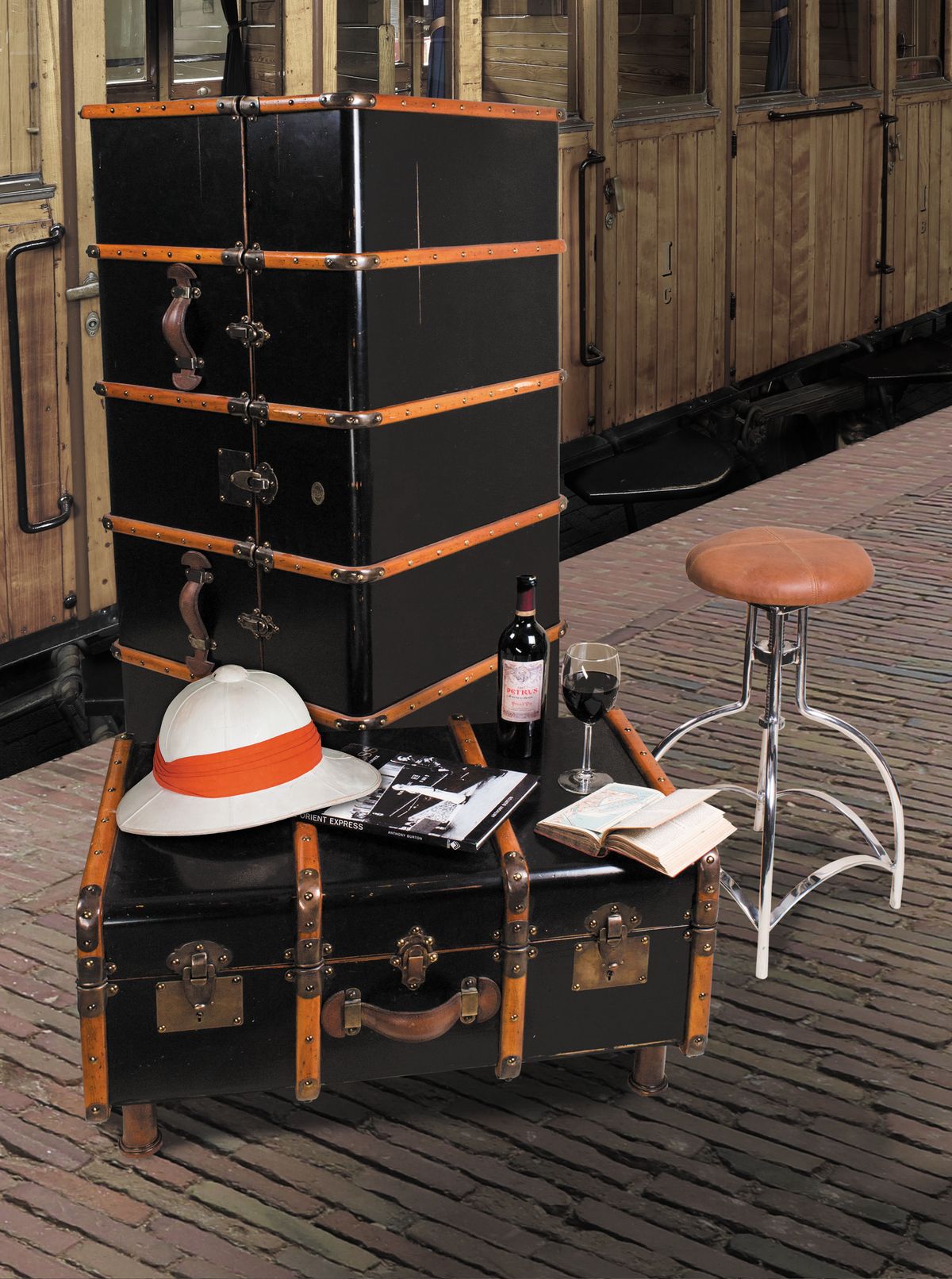 Authentic Models Travel Design Couchtisch Black – Bild 4