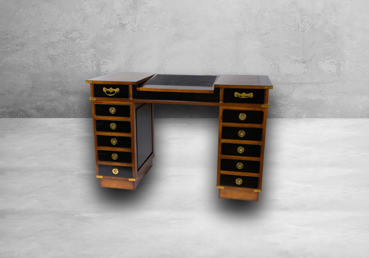 Authentic Models Travel Desk Madras – Bild 2