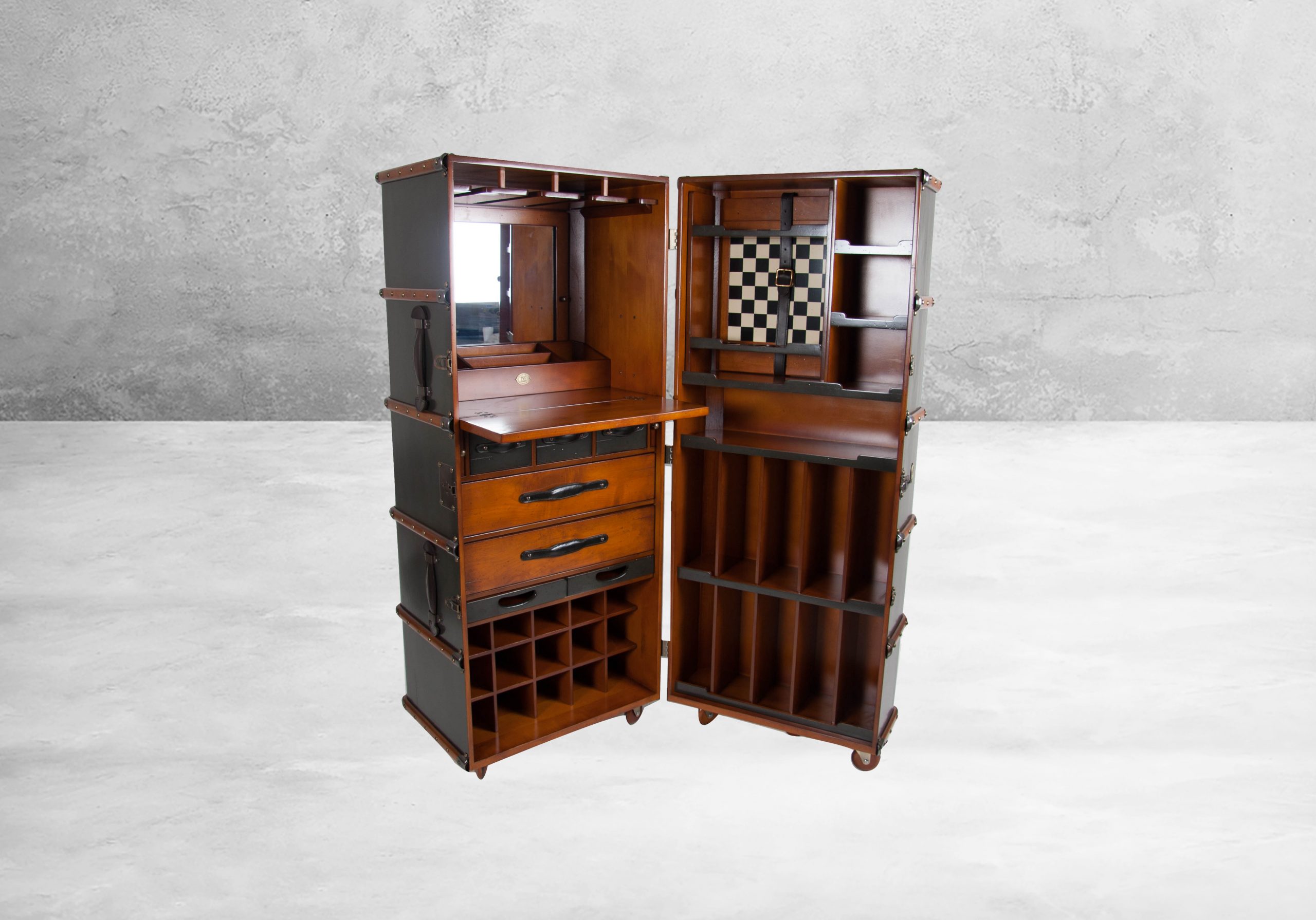 Authentic Models Kofferbar im Travel Design – Bild 6