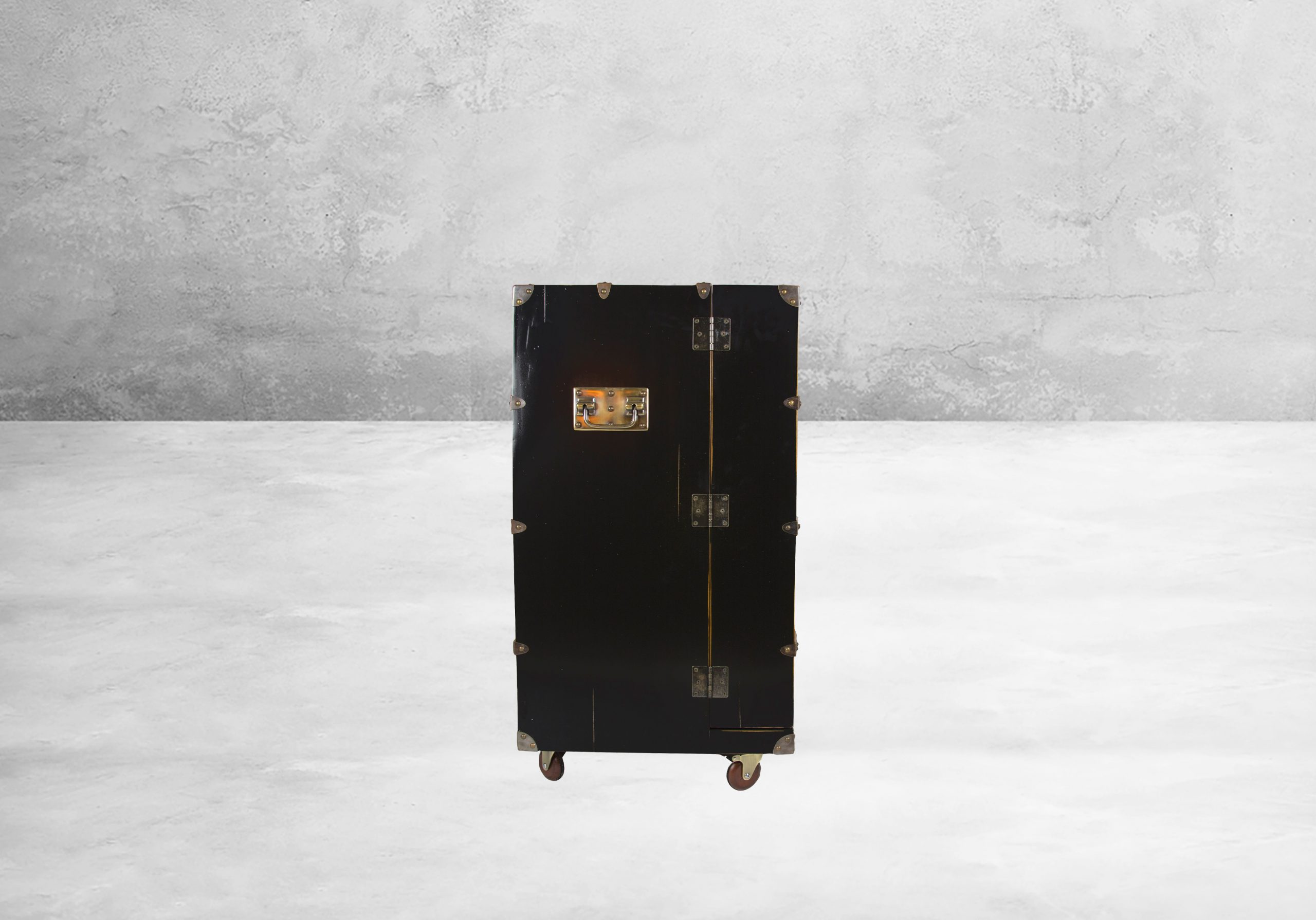 Kleine Kofferbar im Travel Design von Authentic Models – Bild 6