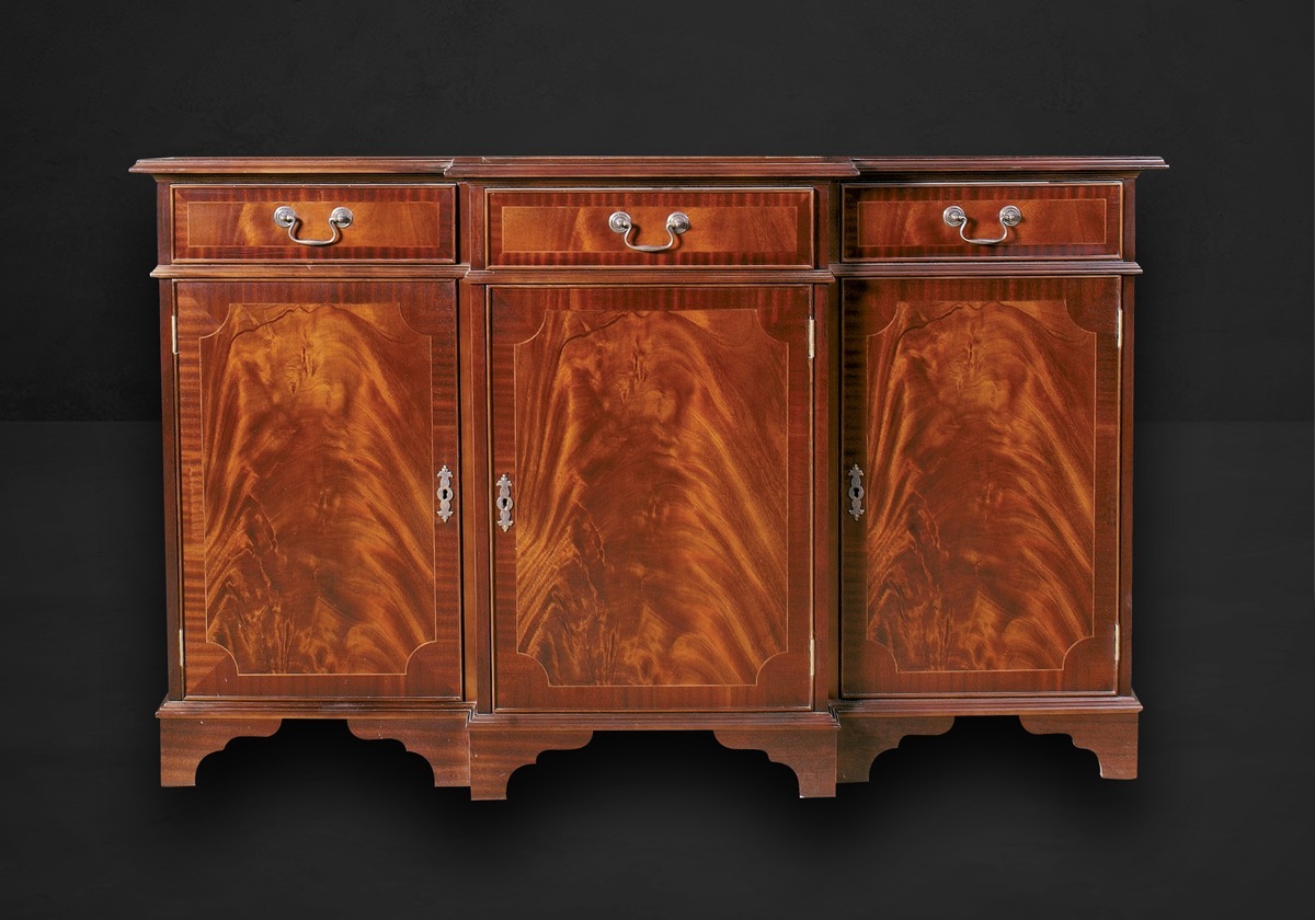 Breakfront Sideboard 3-türig