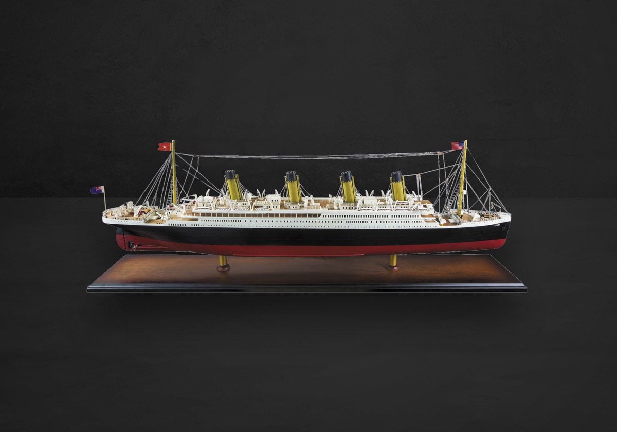 Authentic Models Titanic