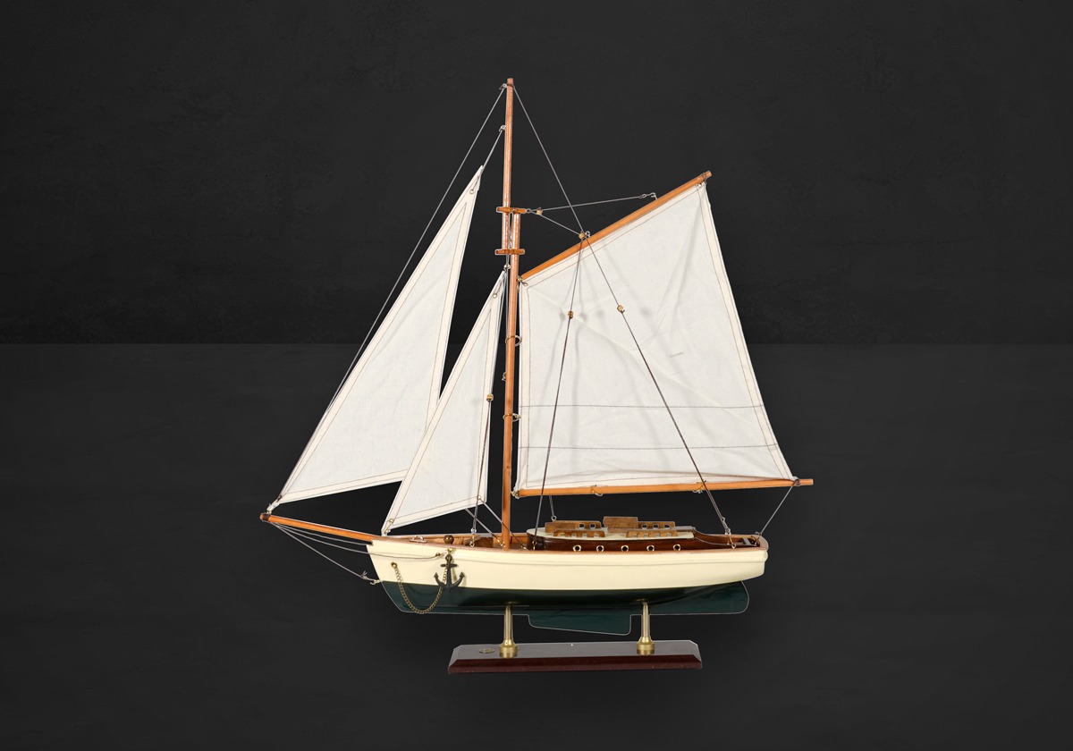 Authentic Models 1930 Classic Yacht Small