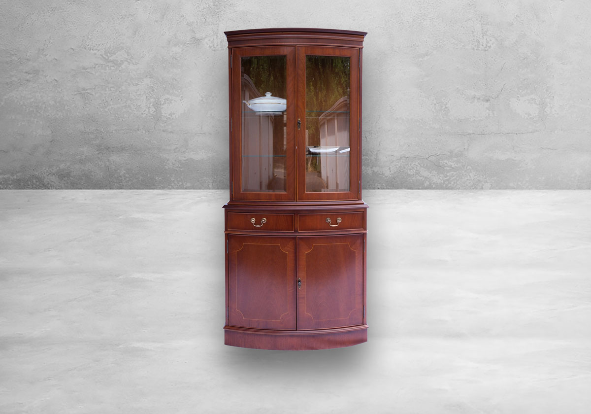 Super Sale - Geschirrvitrine mit 50% Rabatt