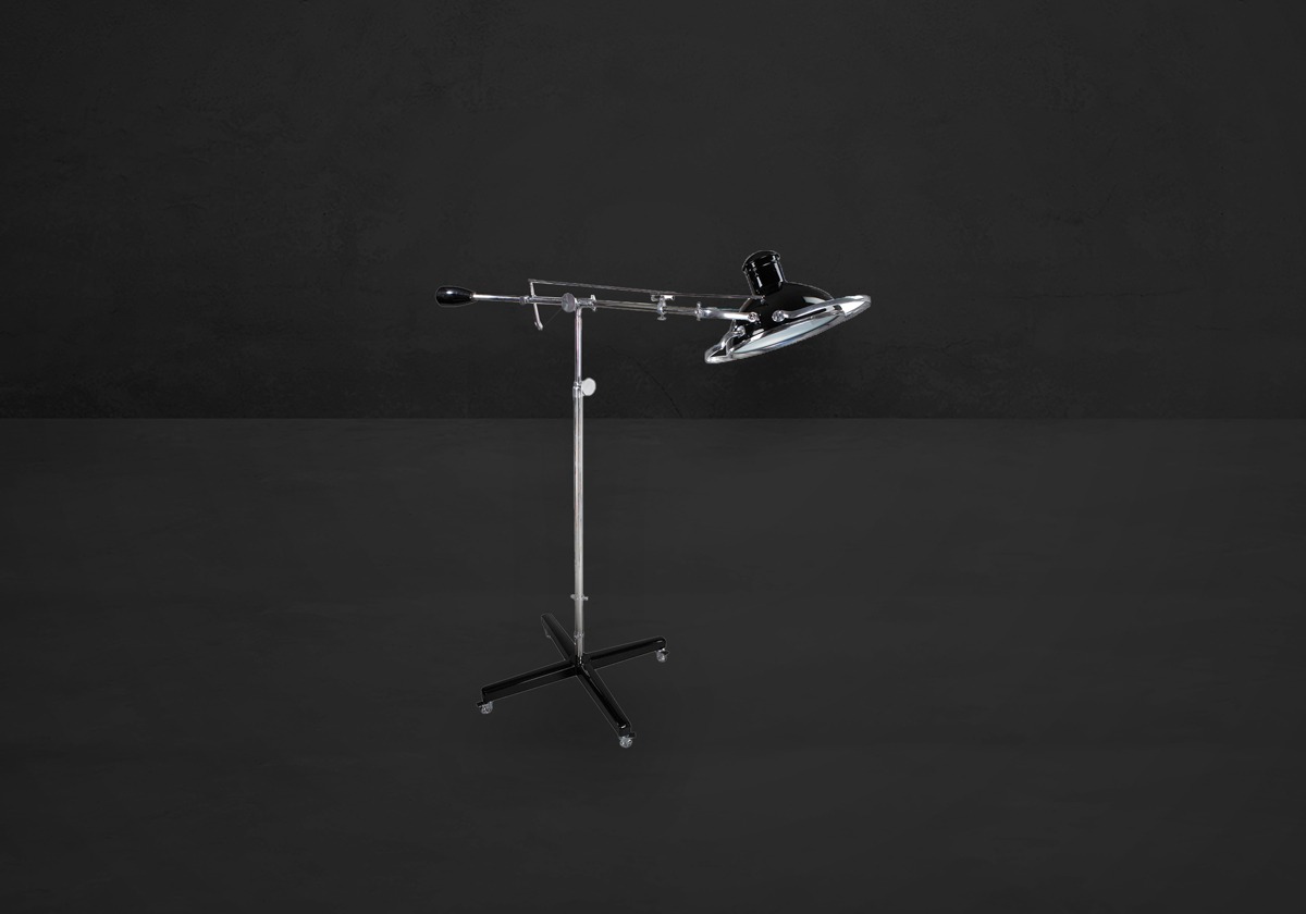 Authentic Models Surgeon Stehlampe